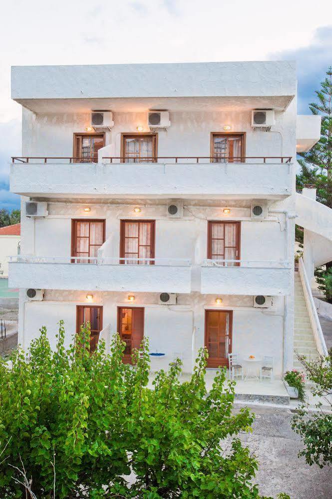 Filoxenia Apartments 2 Palaiochora Exterior photo