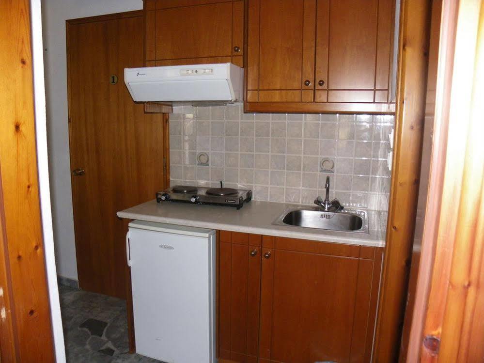 Filoxenia Apartments 2 Palaiochora Exterior photo